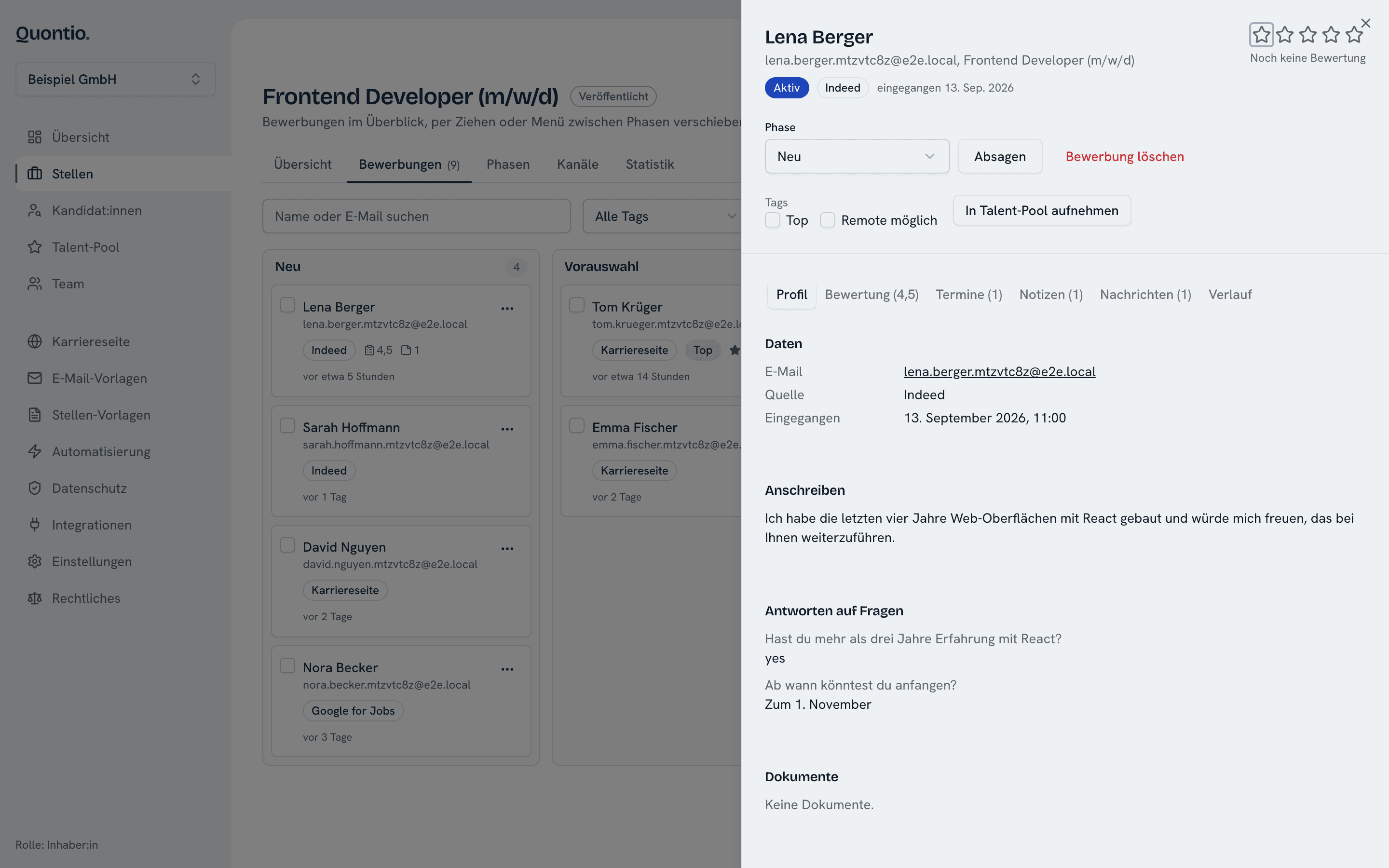 Bewerberprofil als Seitenleiste über dem Board